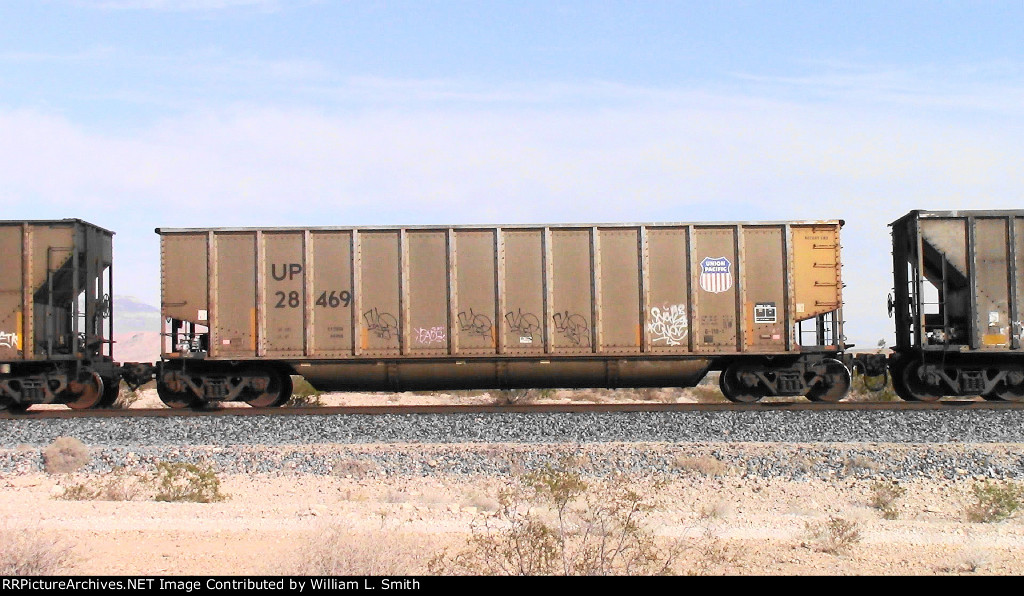 EB Unit Empty Open Hopper Frt at Erie NV -37